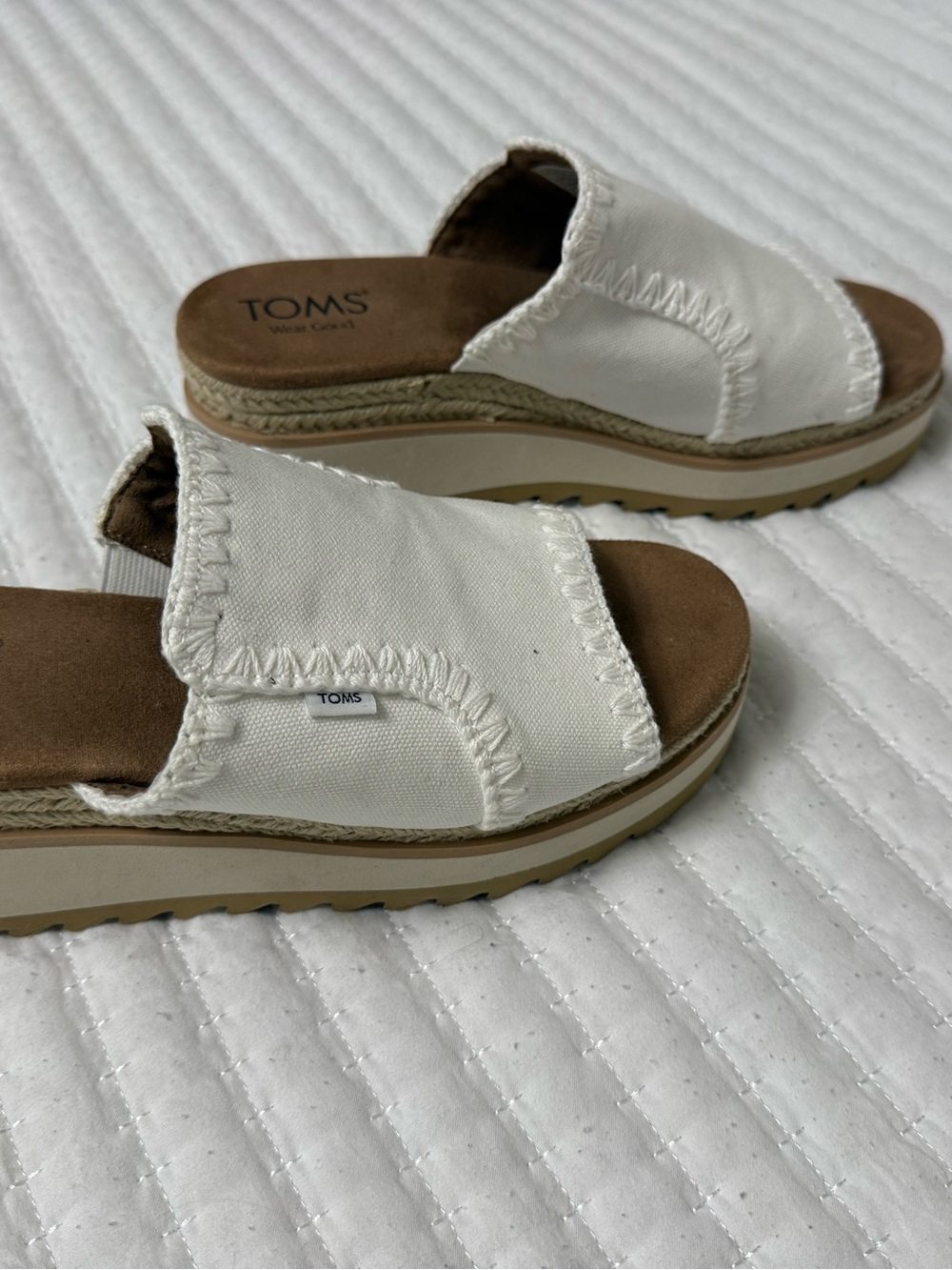 TOMS White Canvas Slide Sandals with Brown Footbed - Picture 2 of 3